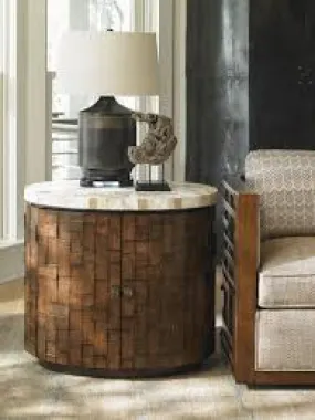 BANYAN OVAL ACCENT TABLE